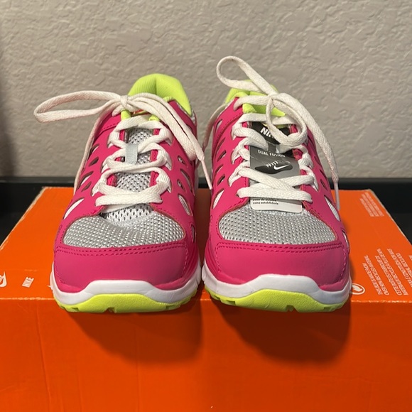 Nike Dual Fusion Run 2. Girls 4.5Y Equivalent to Women’s Size 6 - Picture 2 of 7